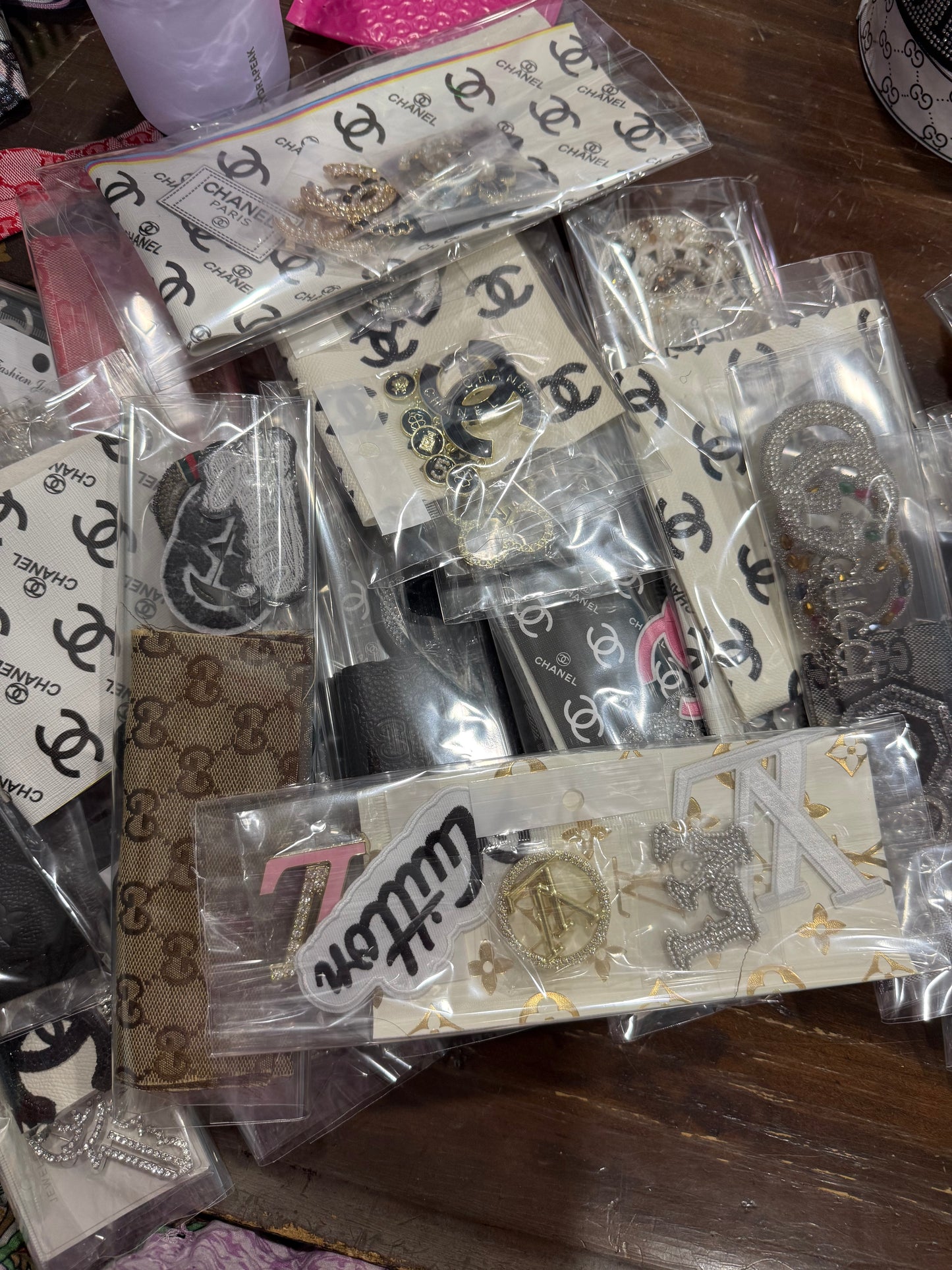 Pack of set to make your luxury piece