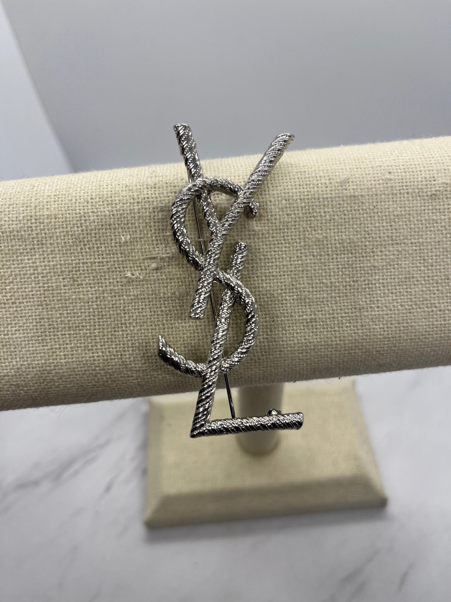 Designer brooches Luxury