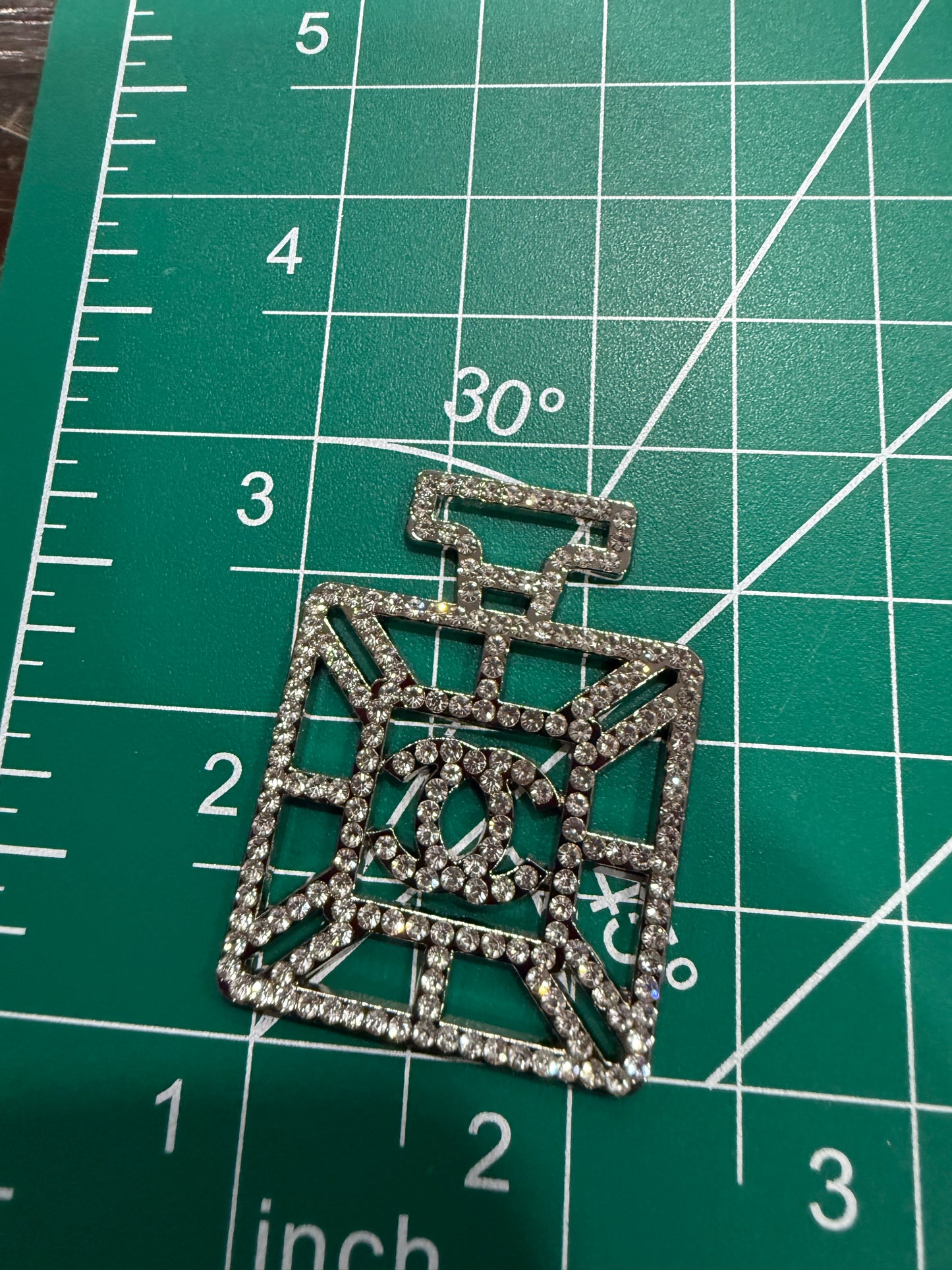 Luxury flat back charms c and Pra