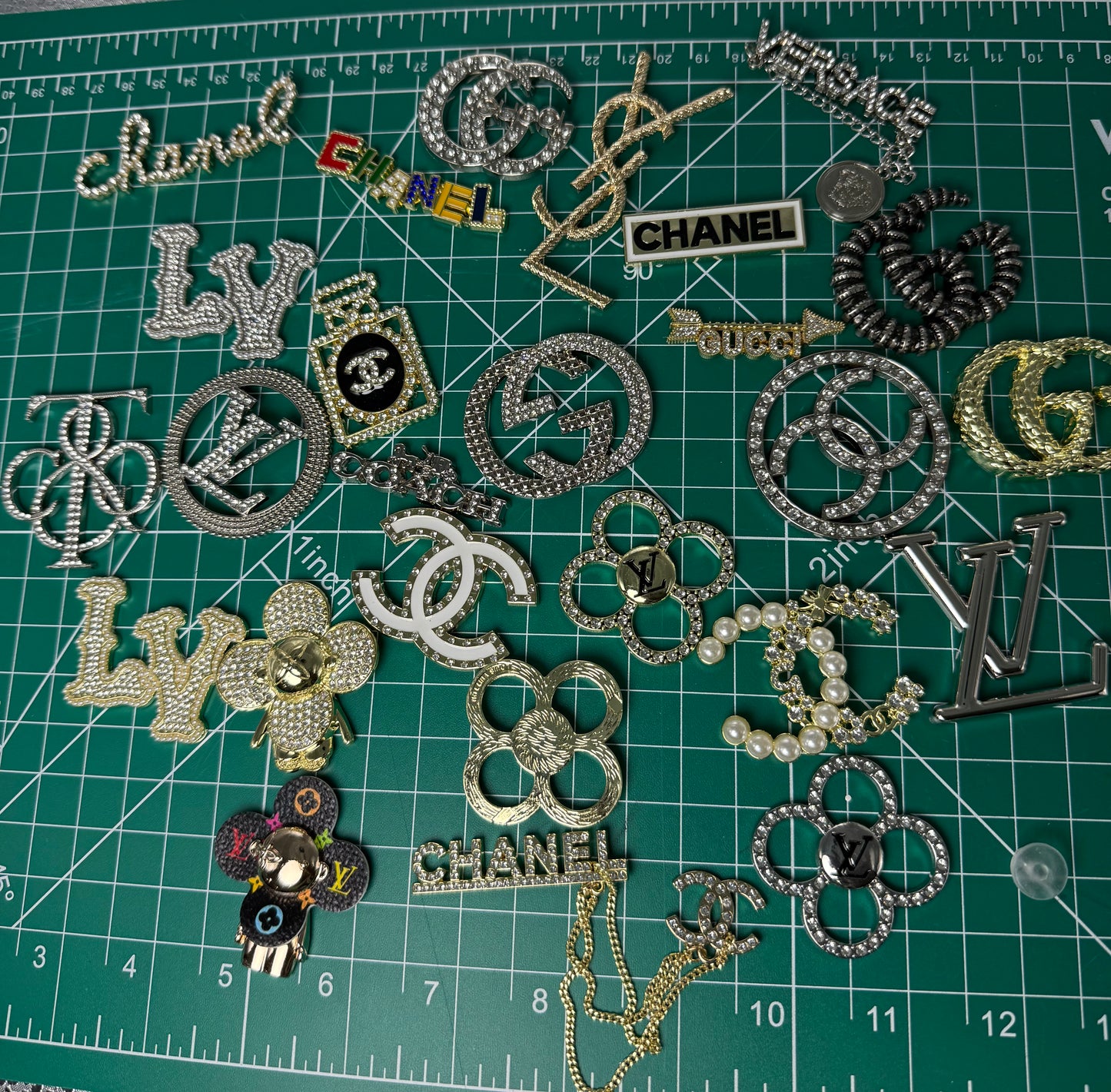 10 pcs mix Flat backs charms