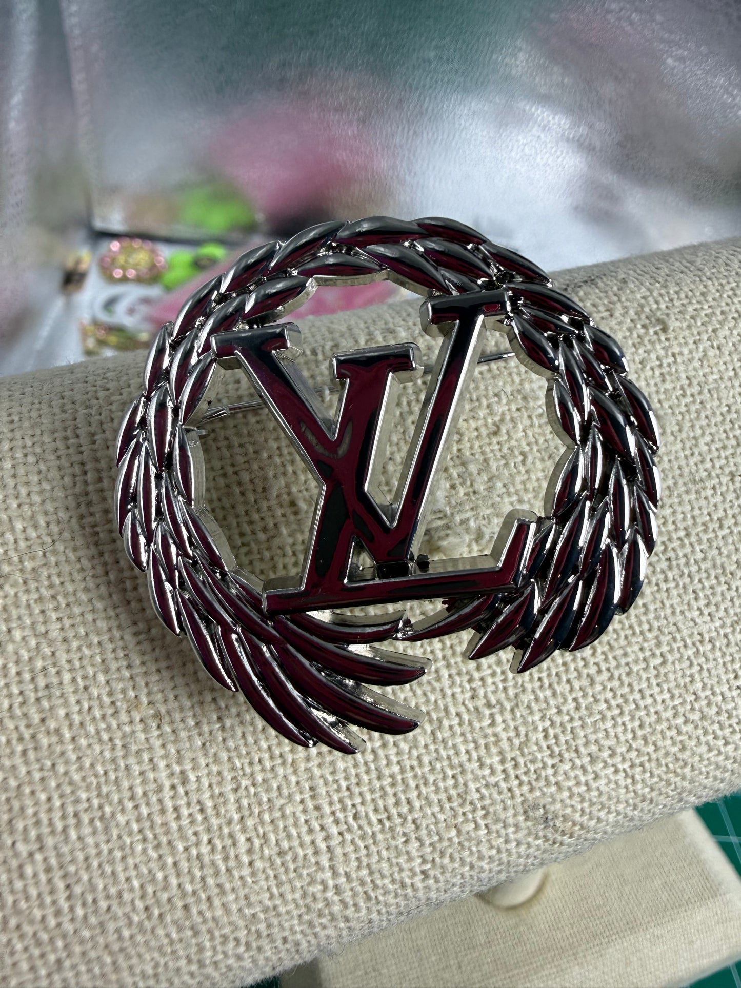 Luxury brooches part v