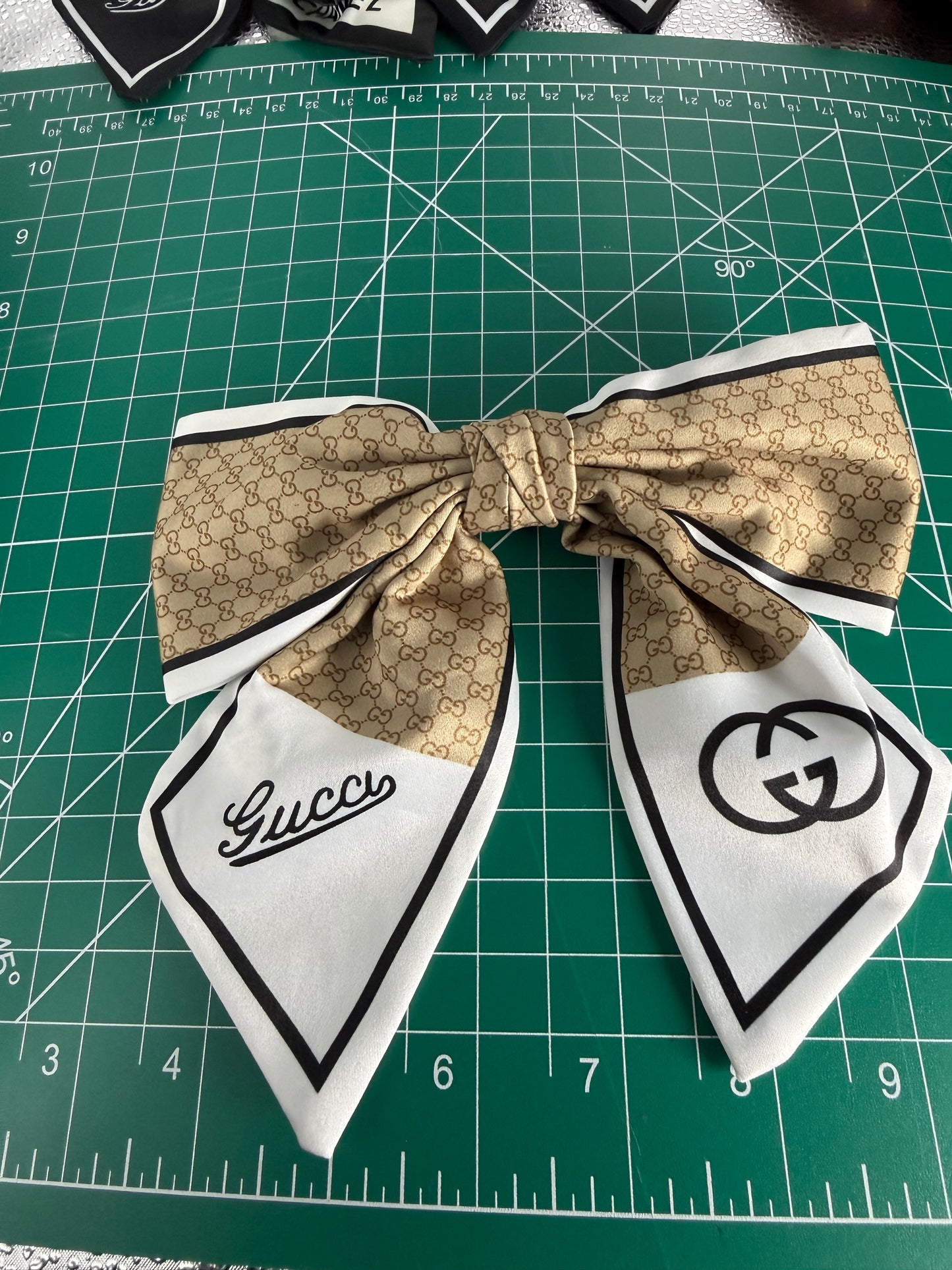 Luxury Brooch Bow