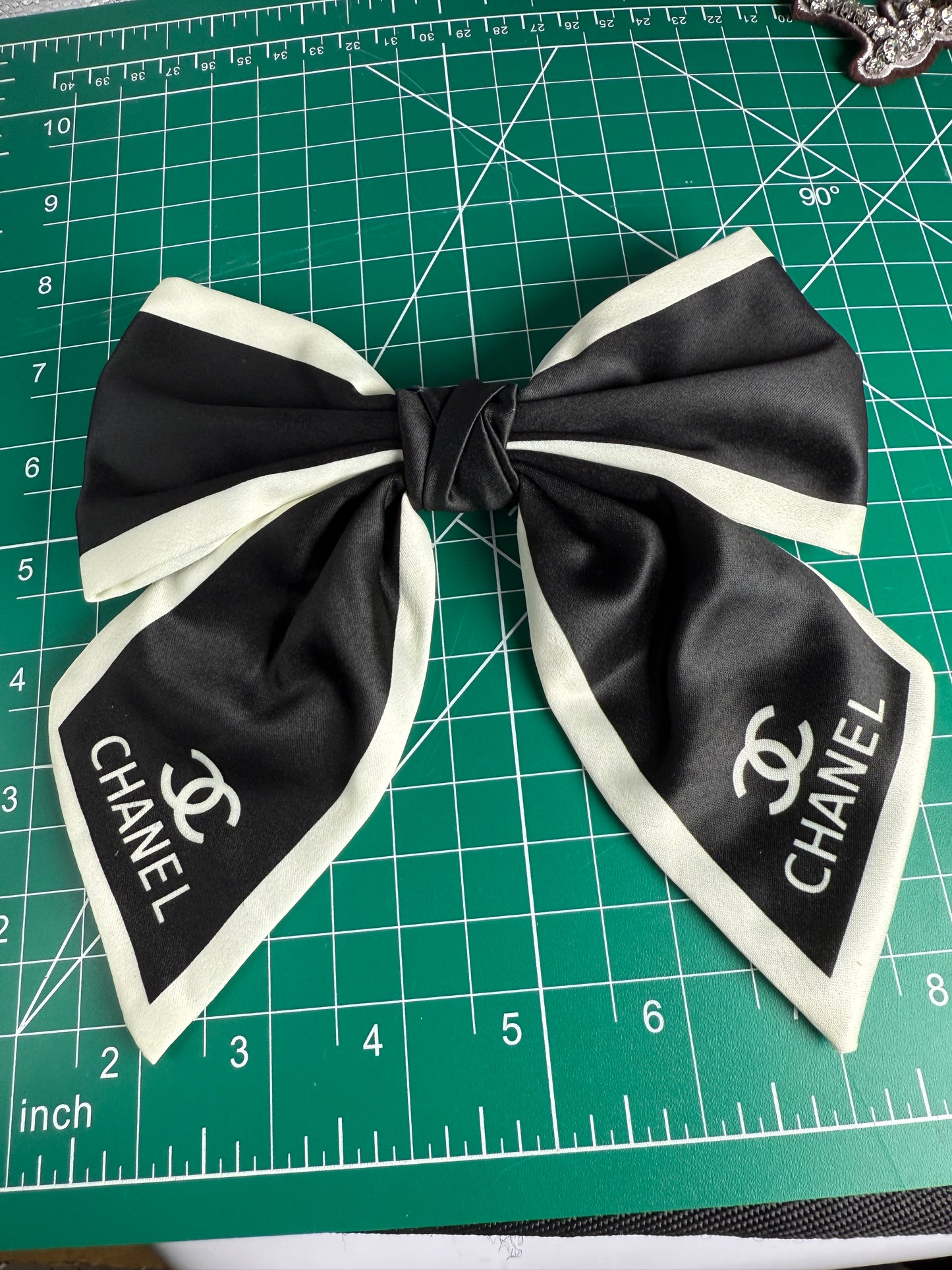 Luxury Brooch Bow