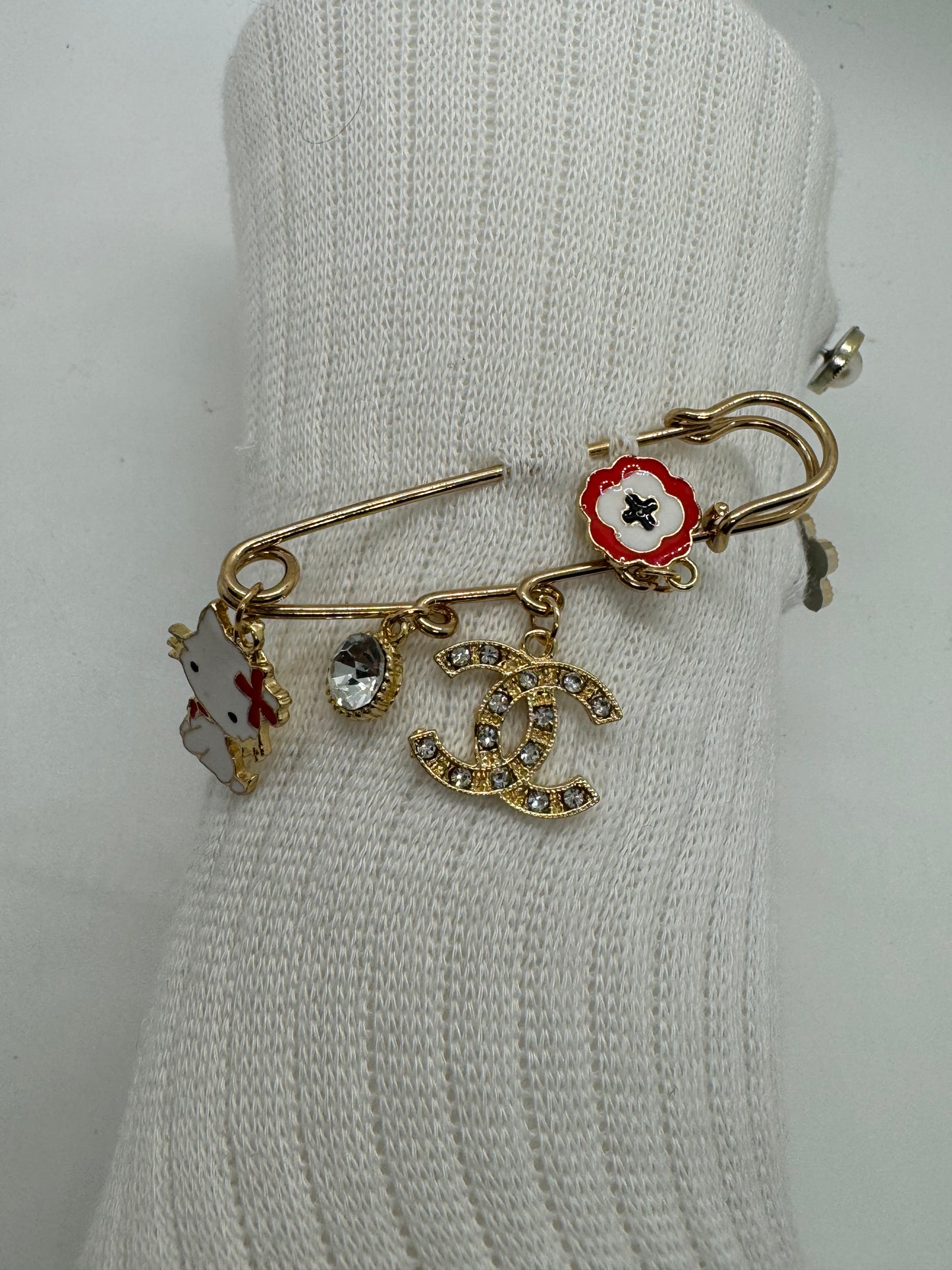 Junk socks  PinS charm and socks