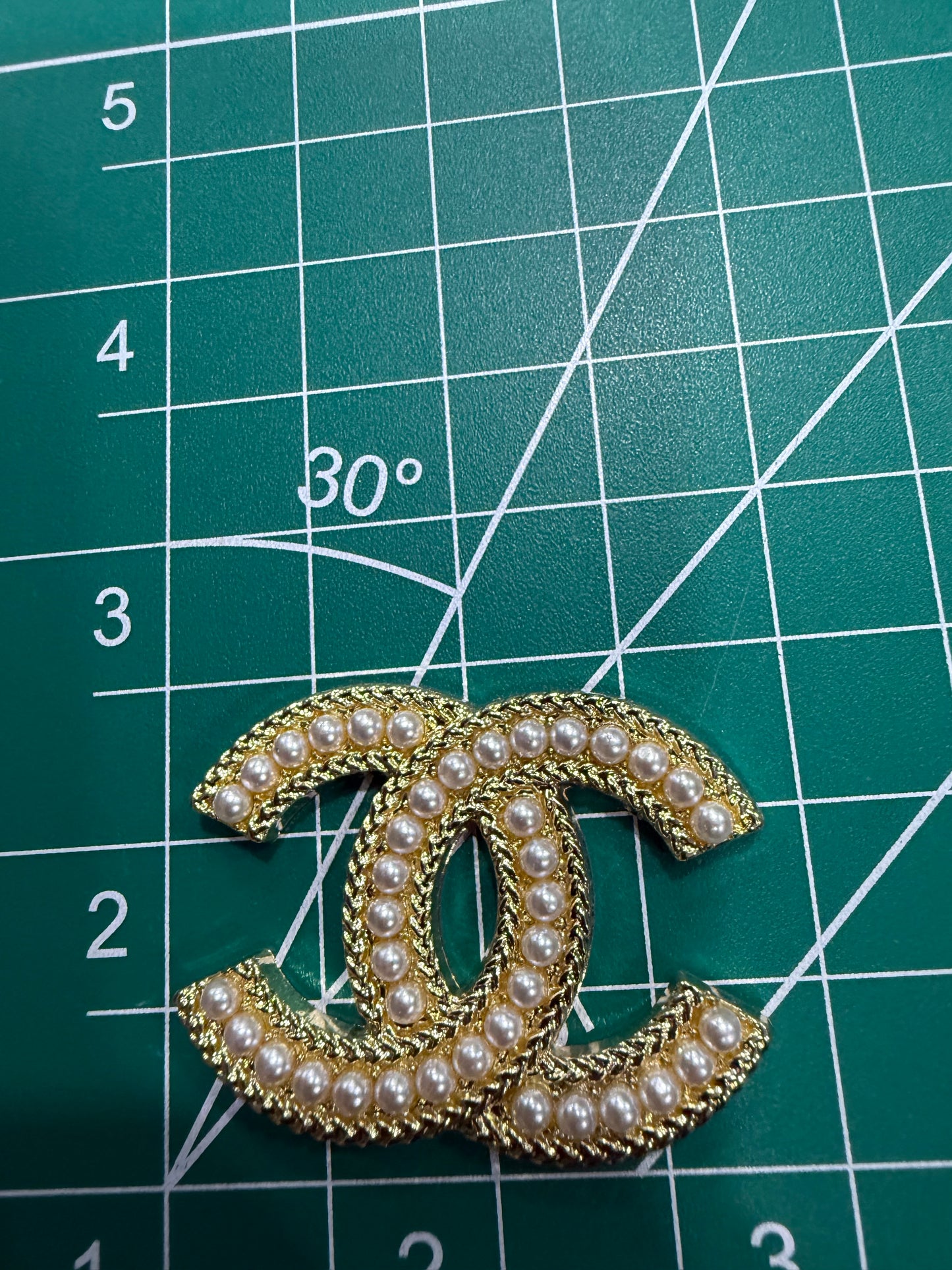 Luxury flat back charms L