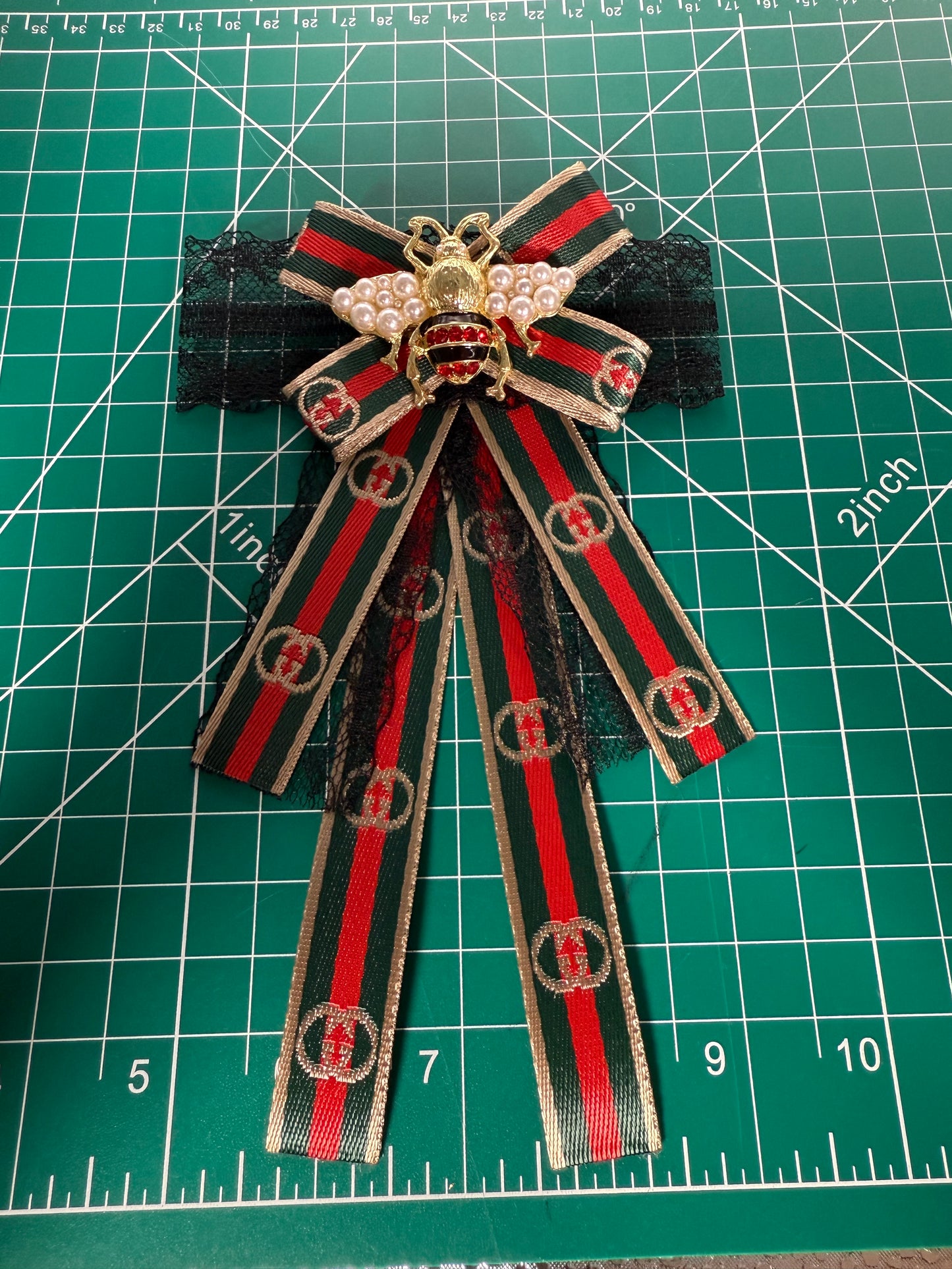 Luxury bows with pin in the back