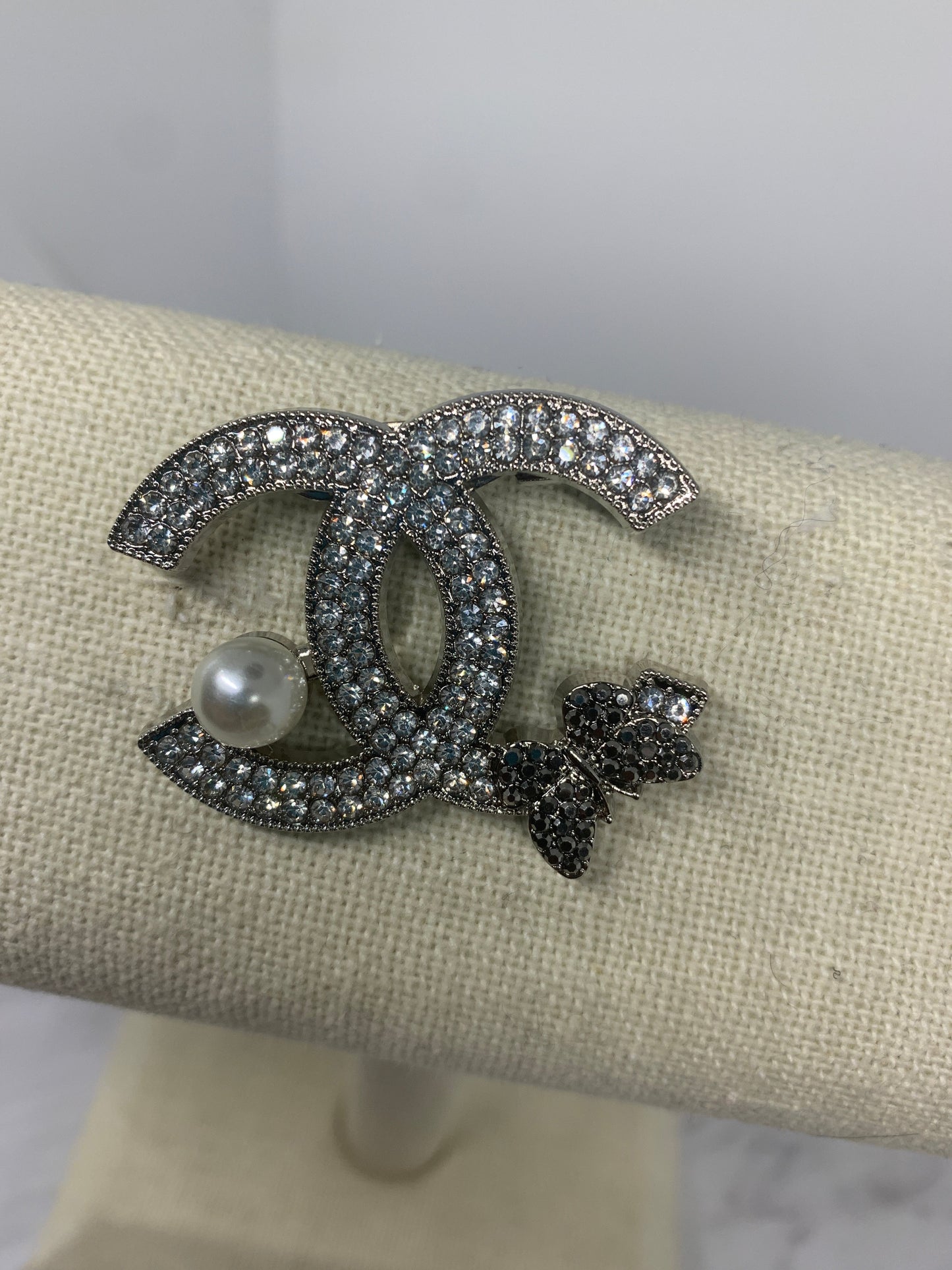 Designer brooches Luxury