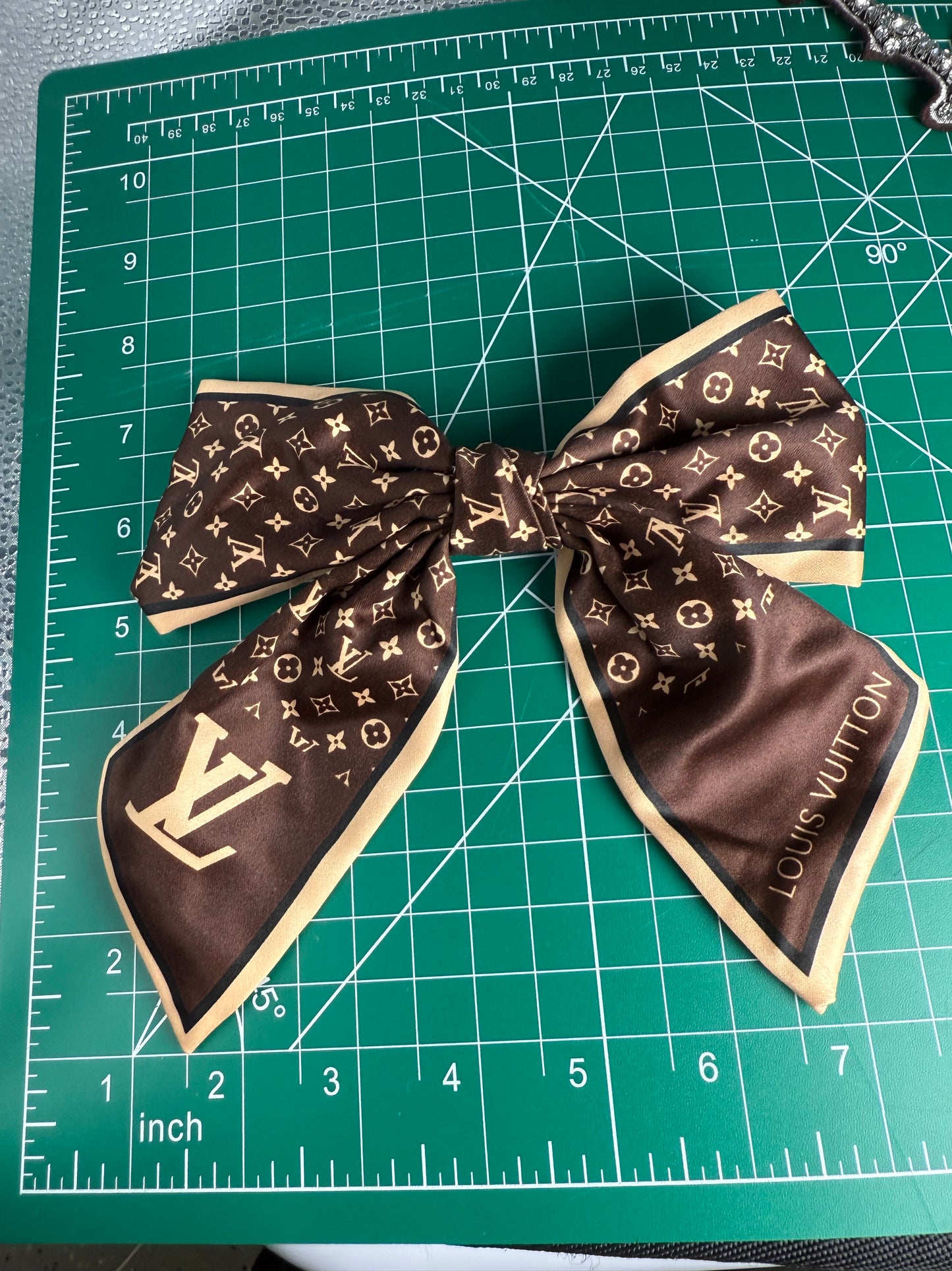 Luxury Brooch Bow