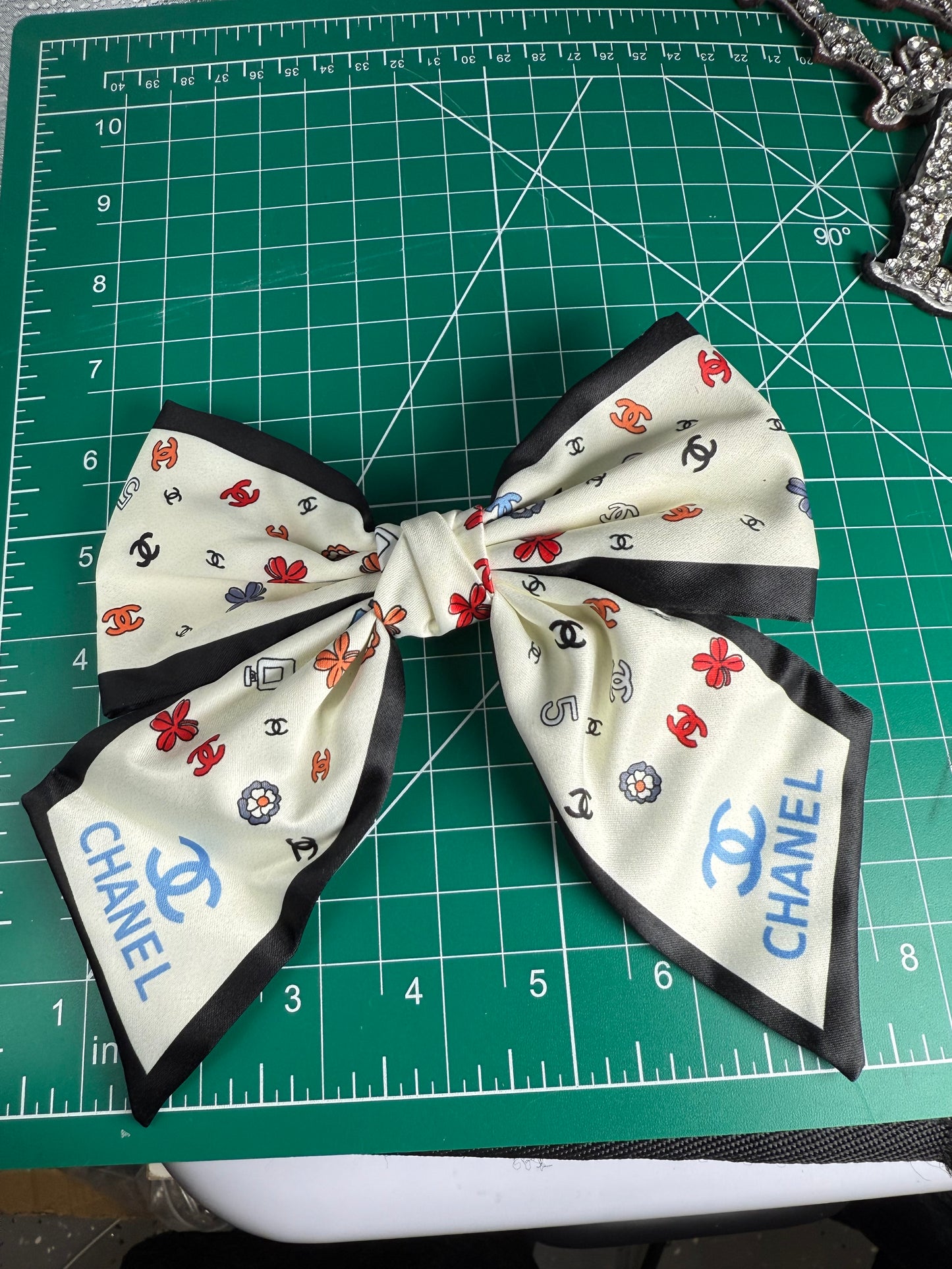 Luxury Brooch Bow