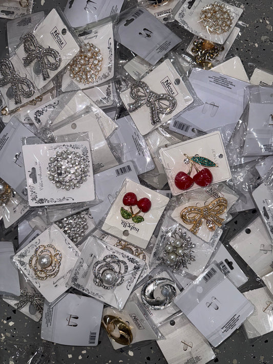 Non designer Brooches