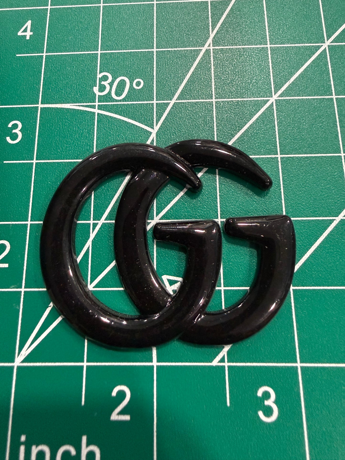 Luxury flat back charms Gu