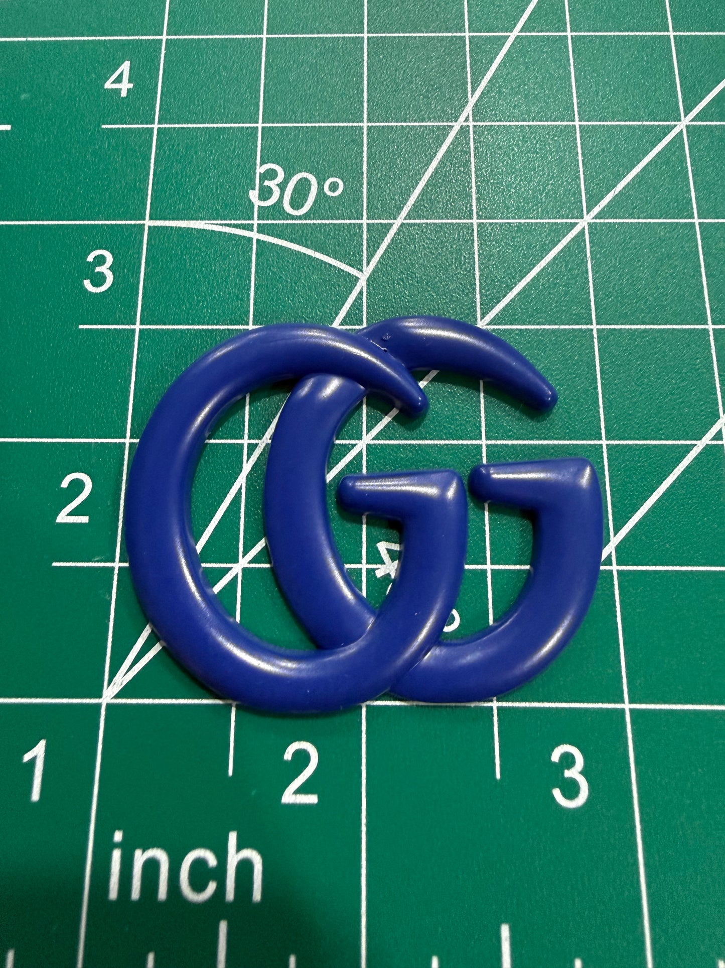 Luxury flat back charms Gu
