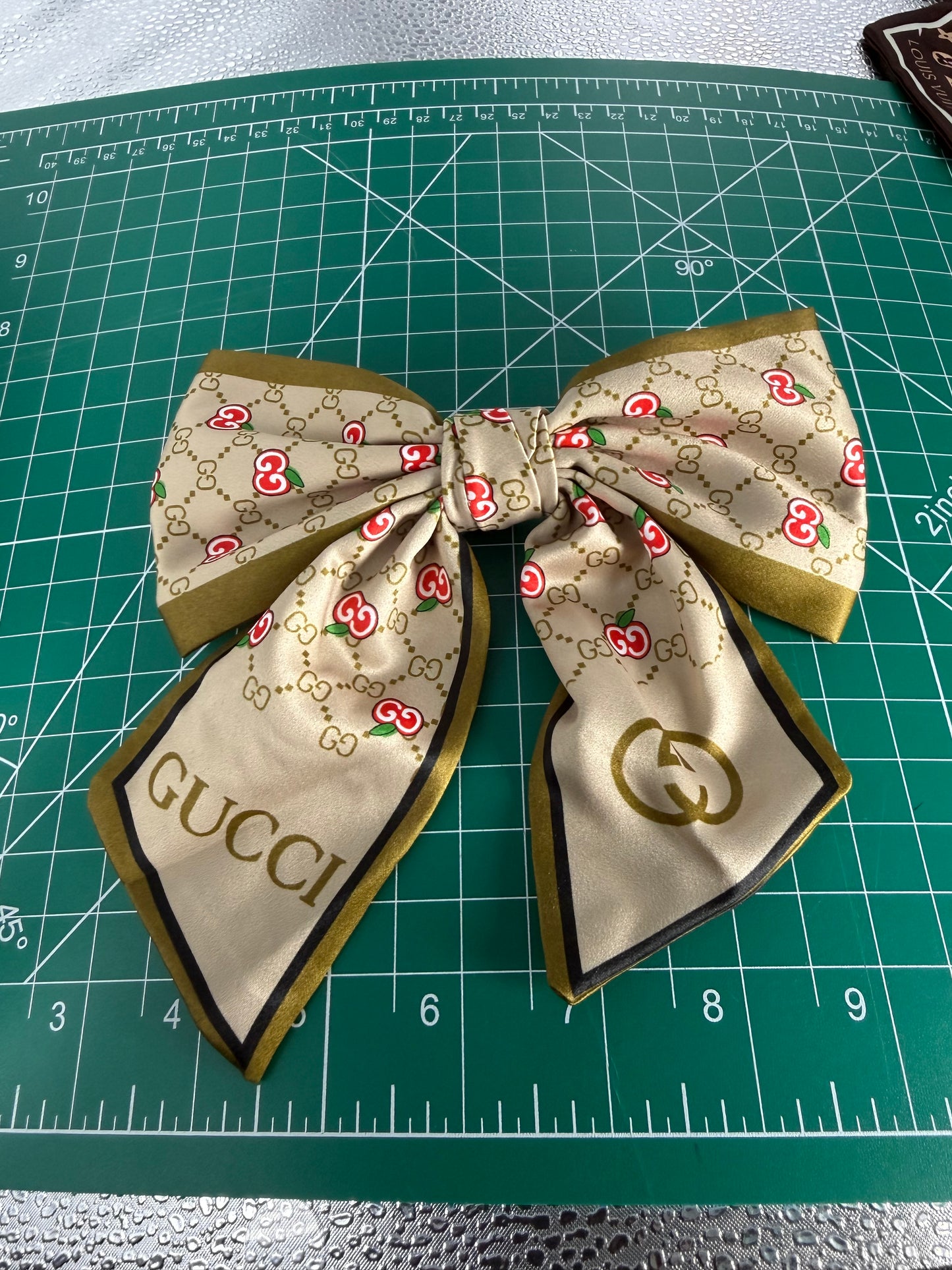Luxury Brooch Bow