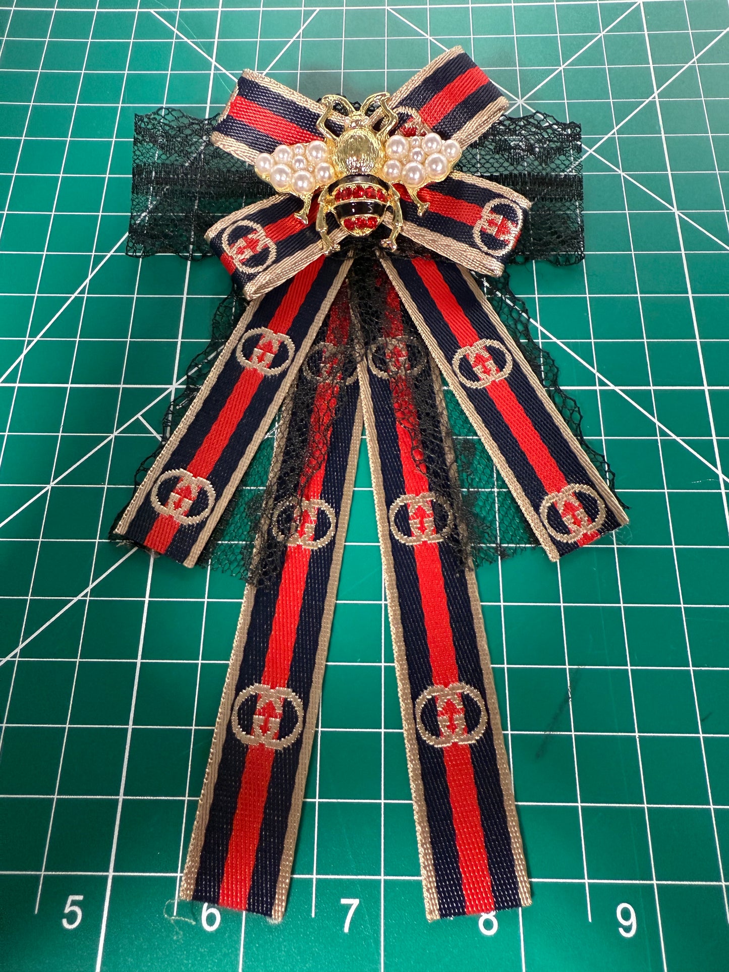 Luxury bows with pin in the back