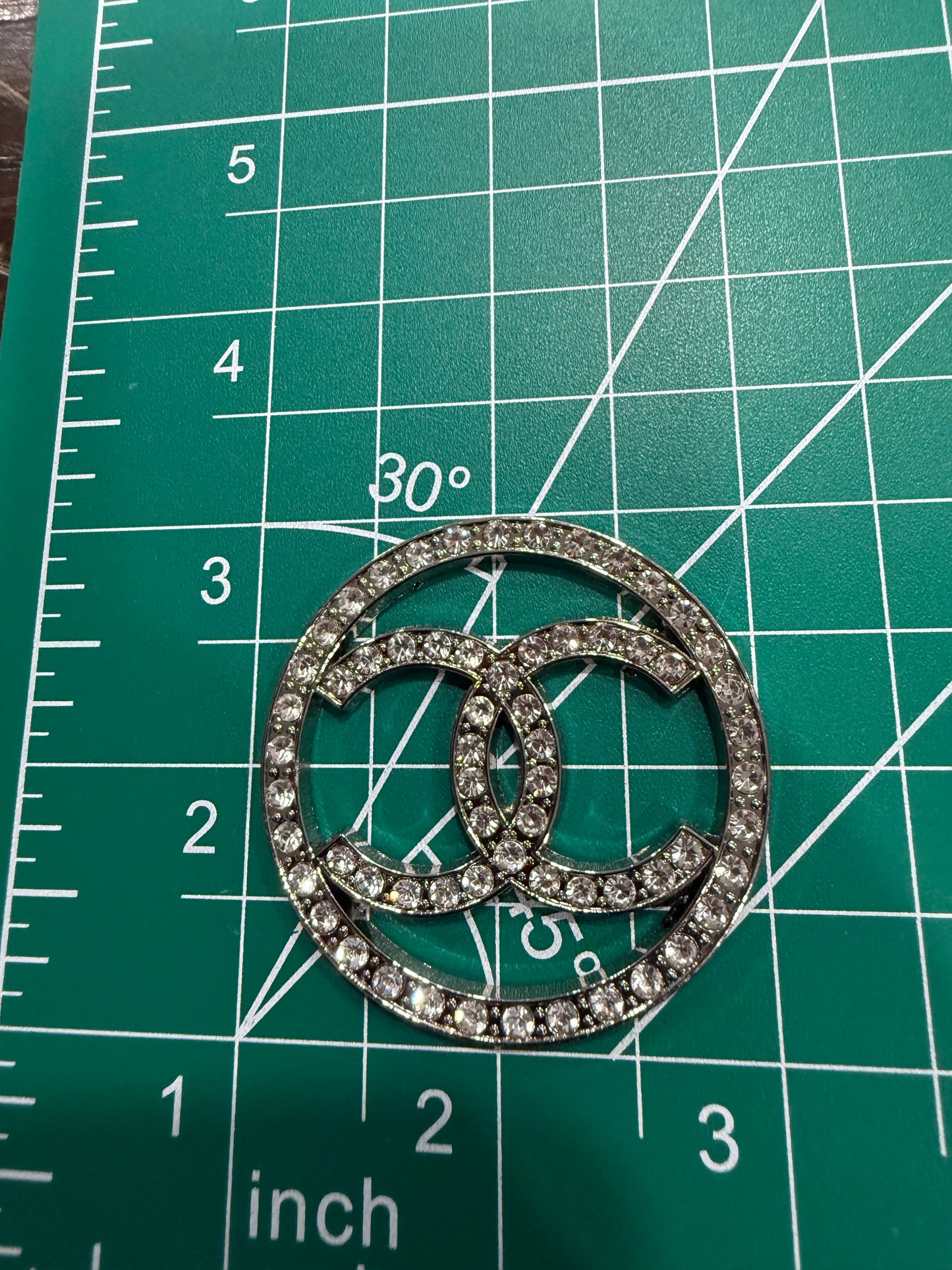 Luxury flat back charms L