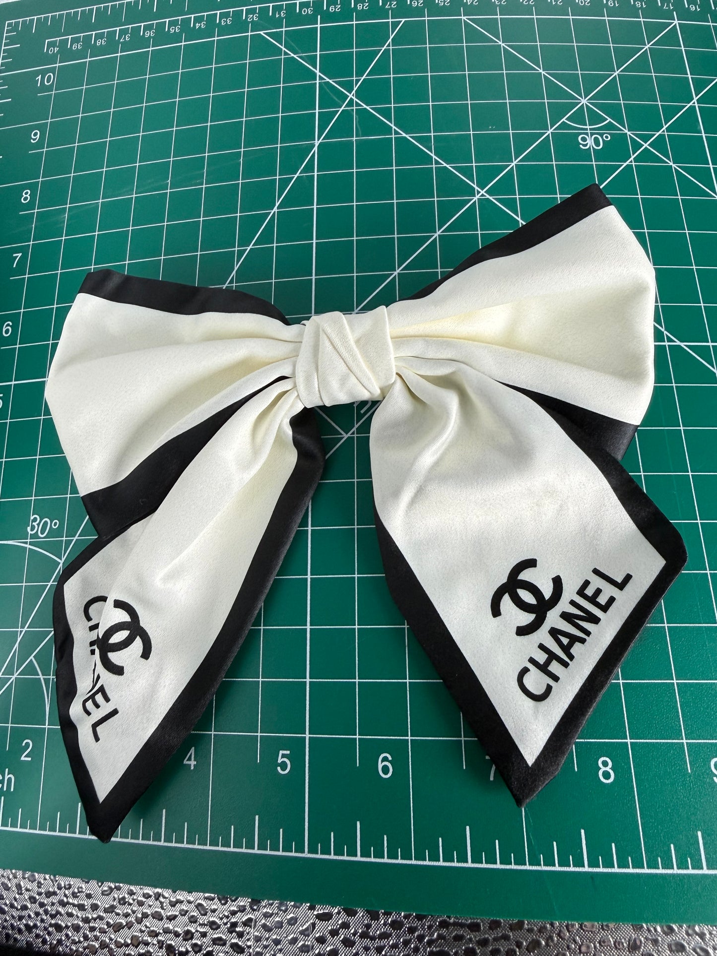 Luxury Brooch Bow