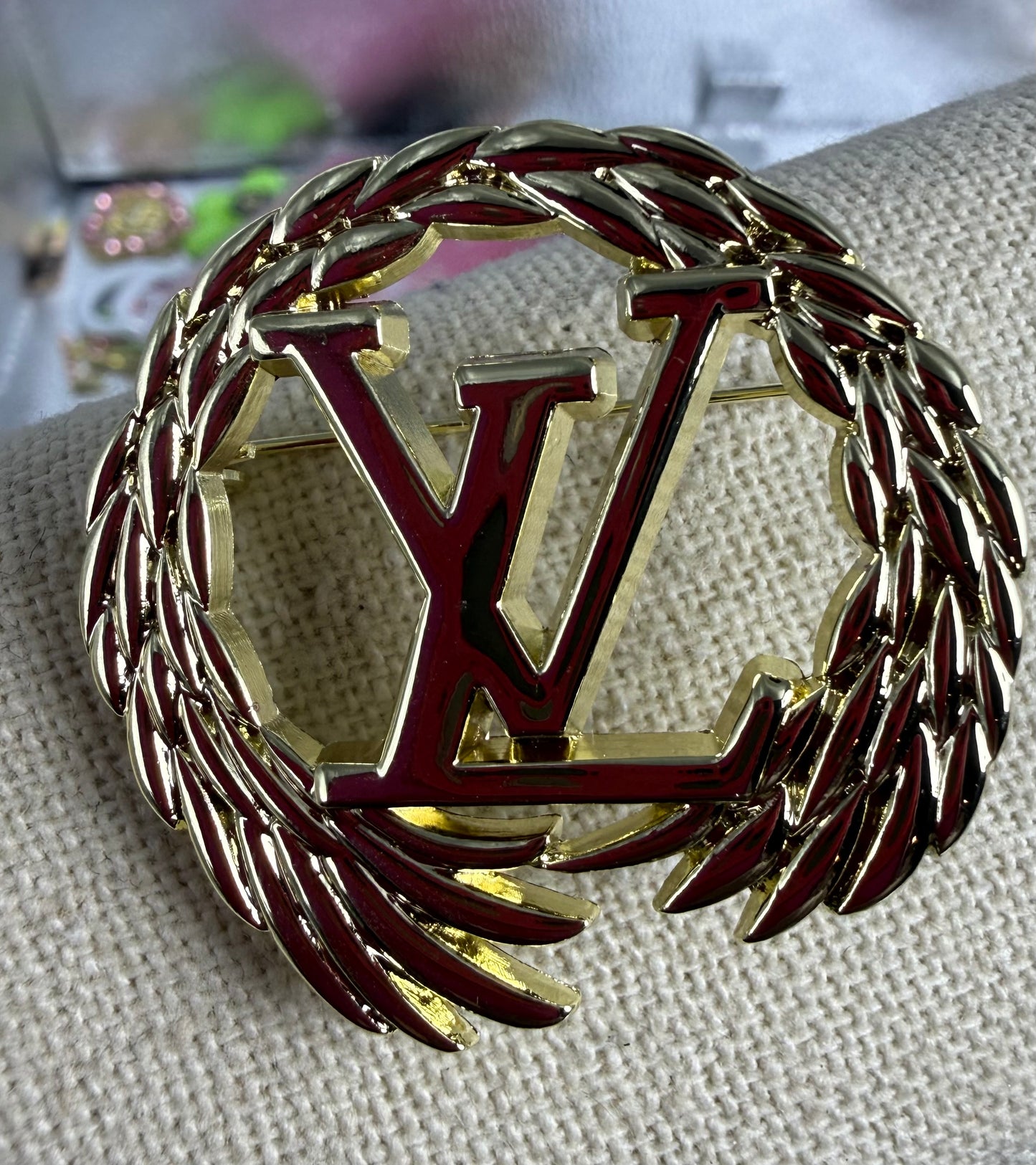 Luxury brooches part v