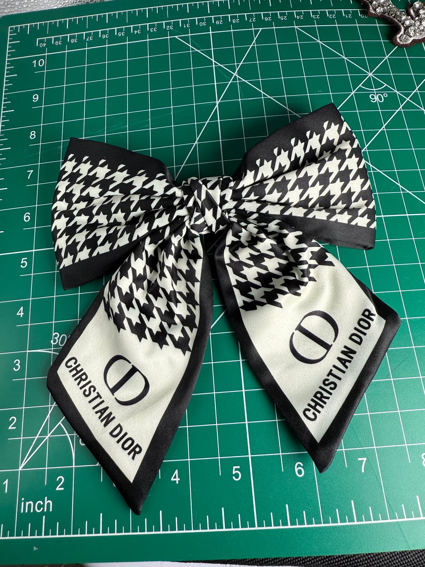 Luxury Brooch Bow