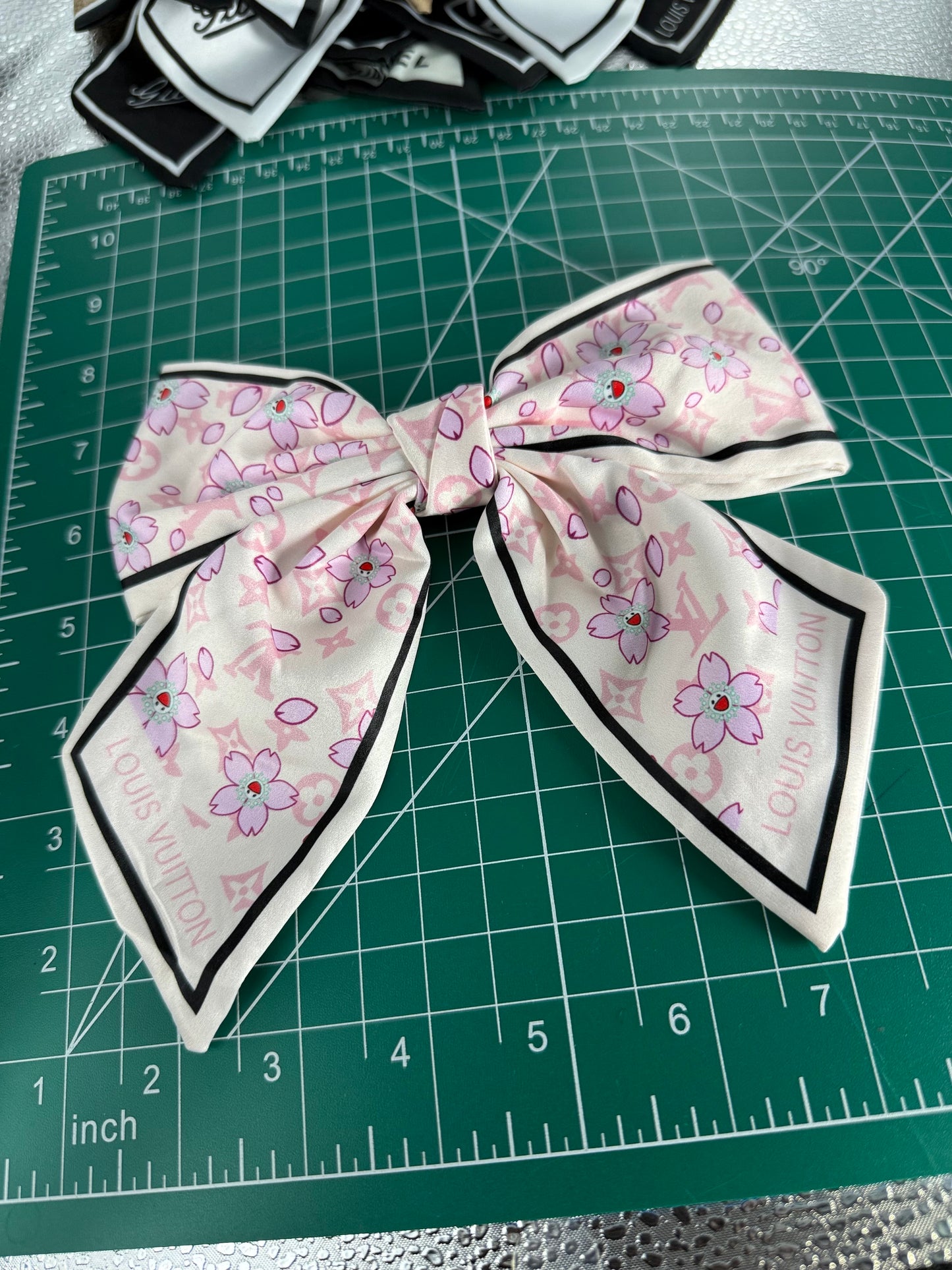 Luxury Brooch Bow