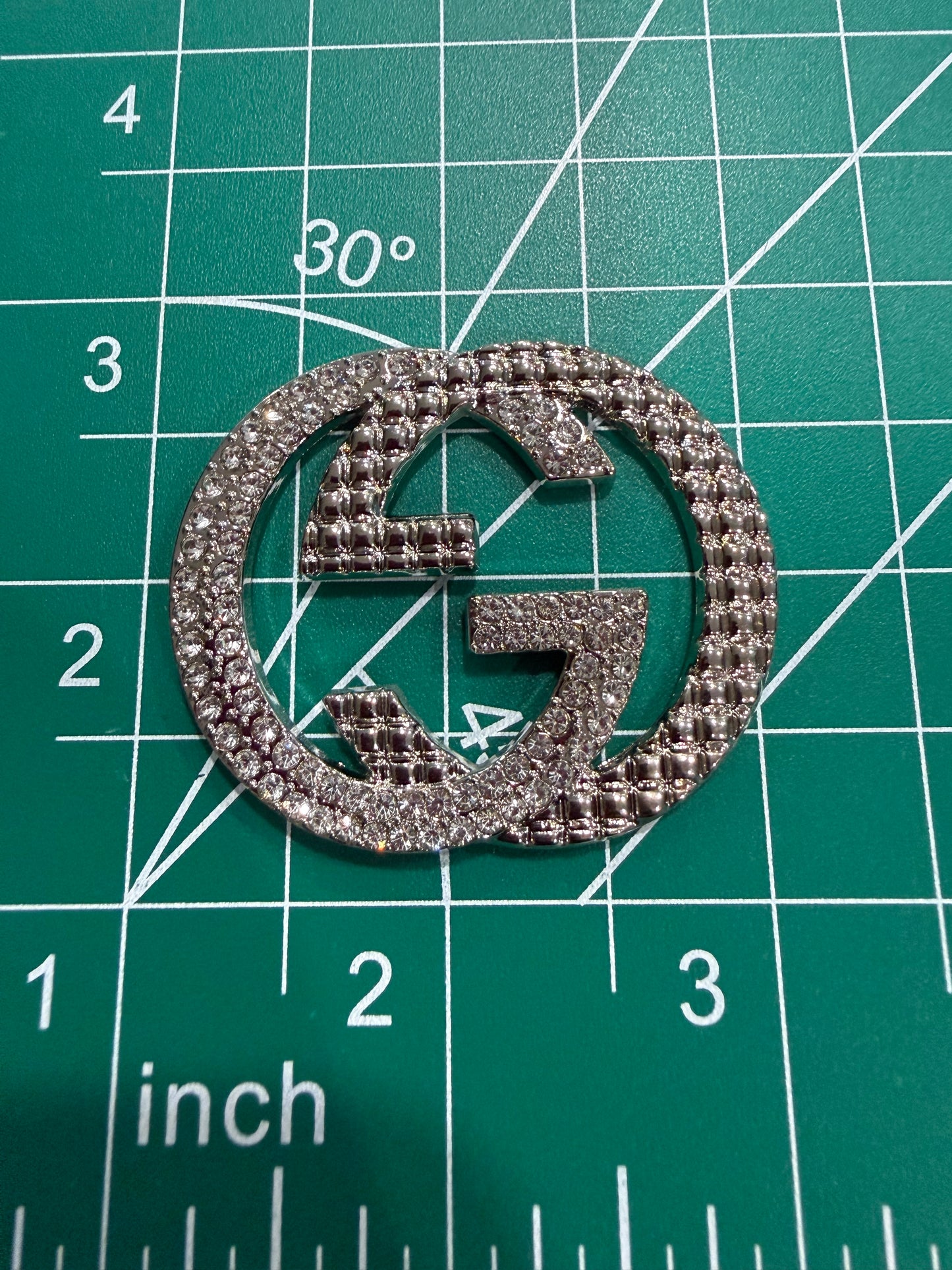 Luxury flat back charms Gu