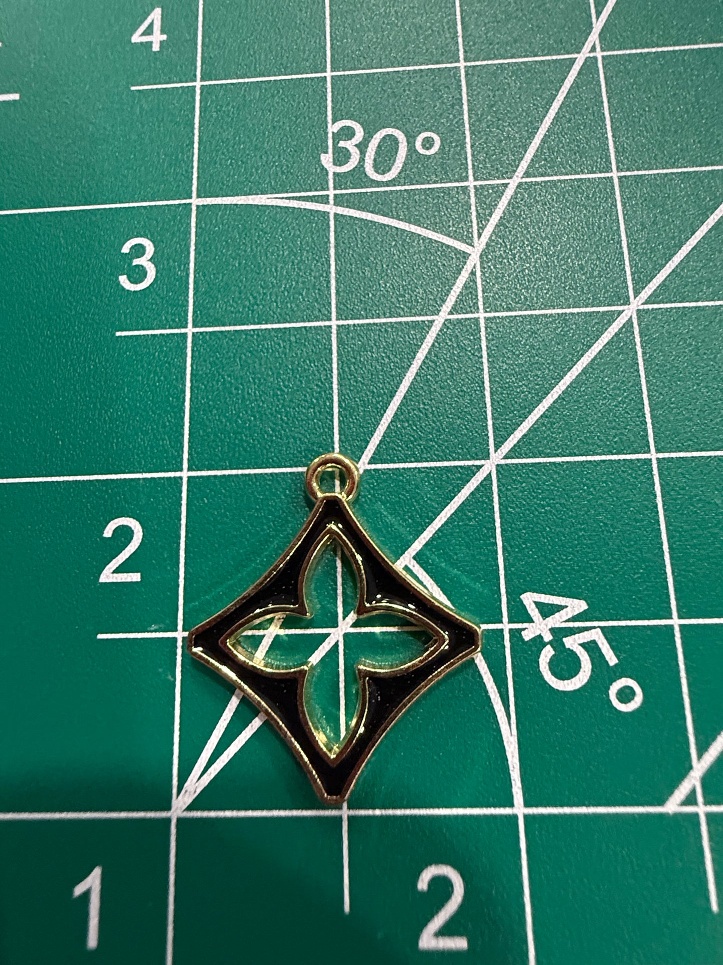 Luxury flat back charms L