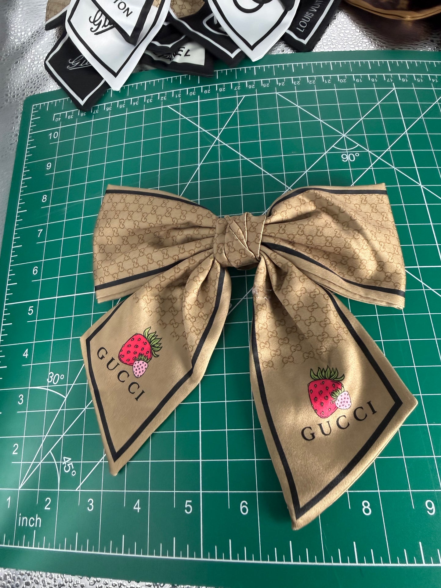 Luxury Brooch Bow