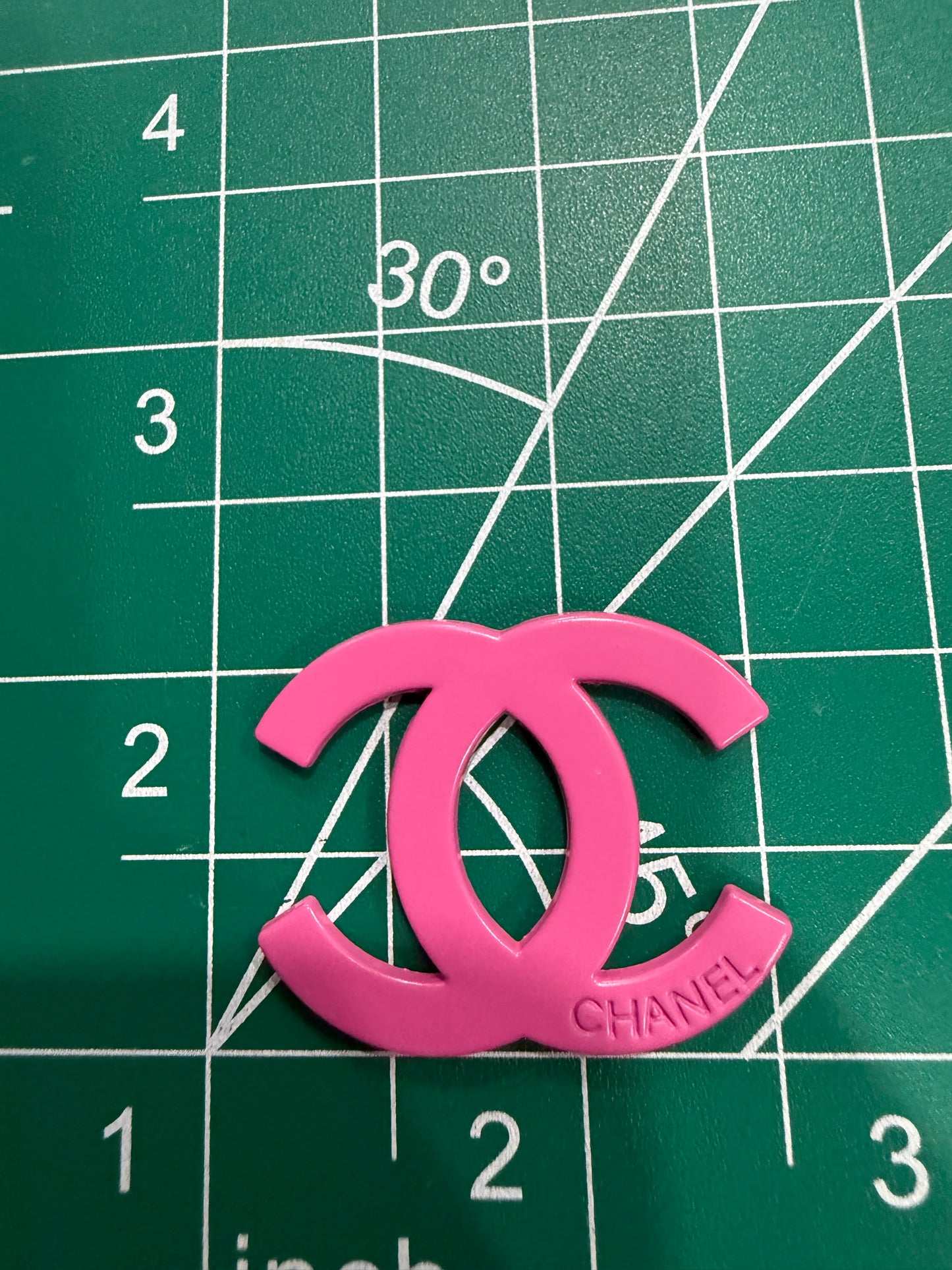 Luxury flat back charms C 3