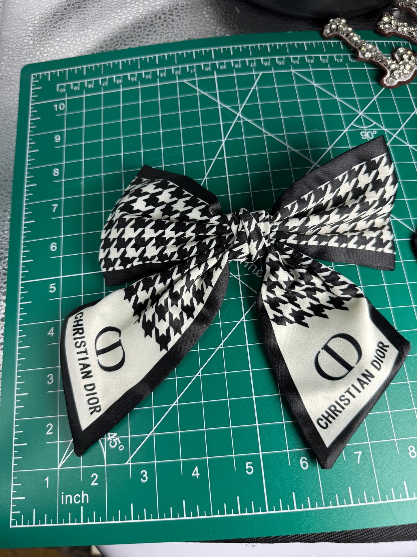 Luxury Brooch Bow