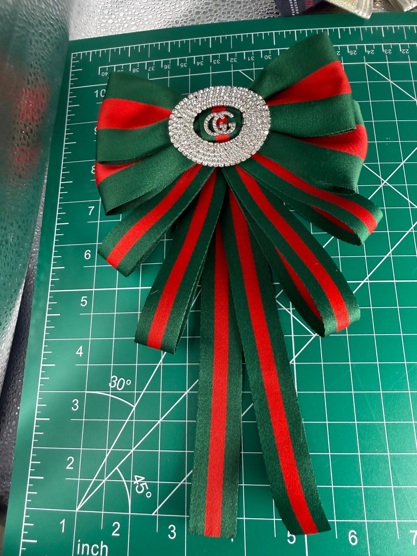 Luxury bows with pin in the back