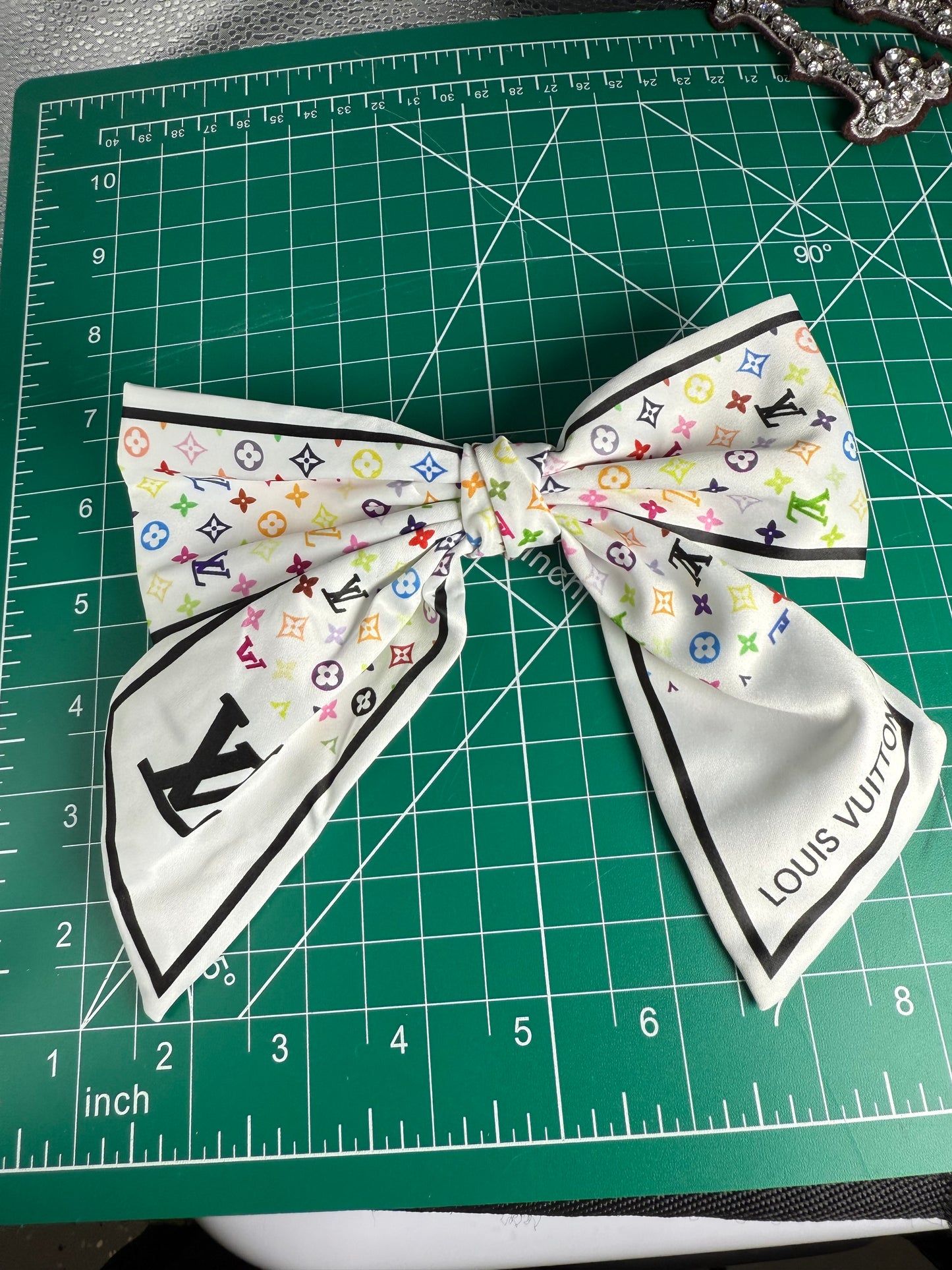 Luxury Brooch Bow