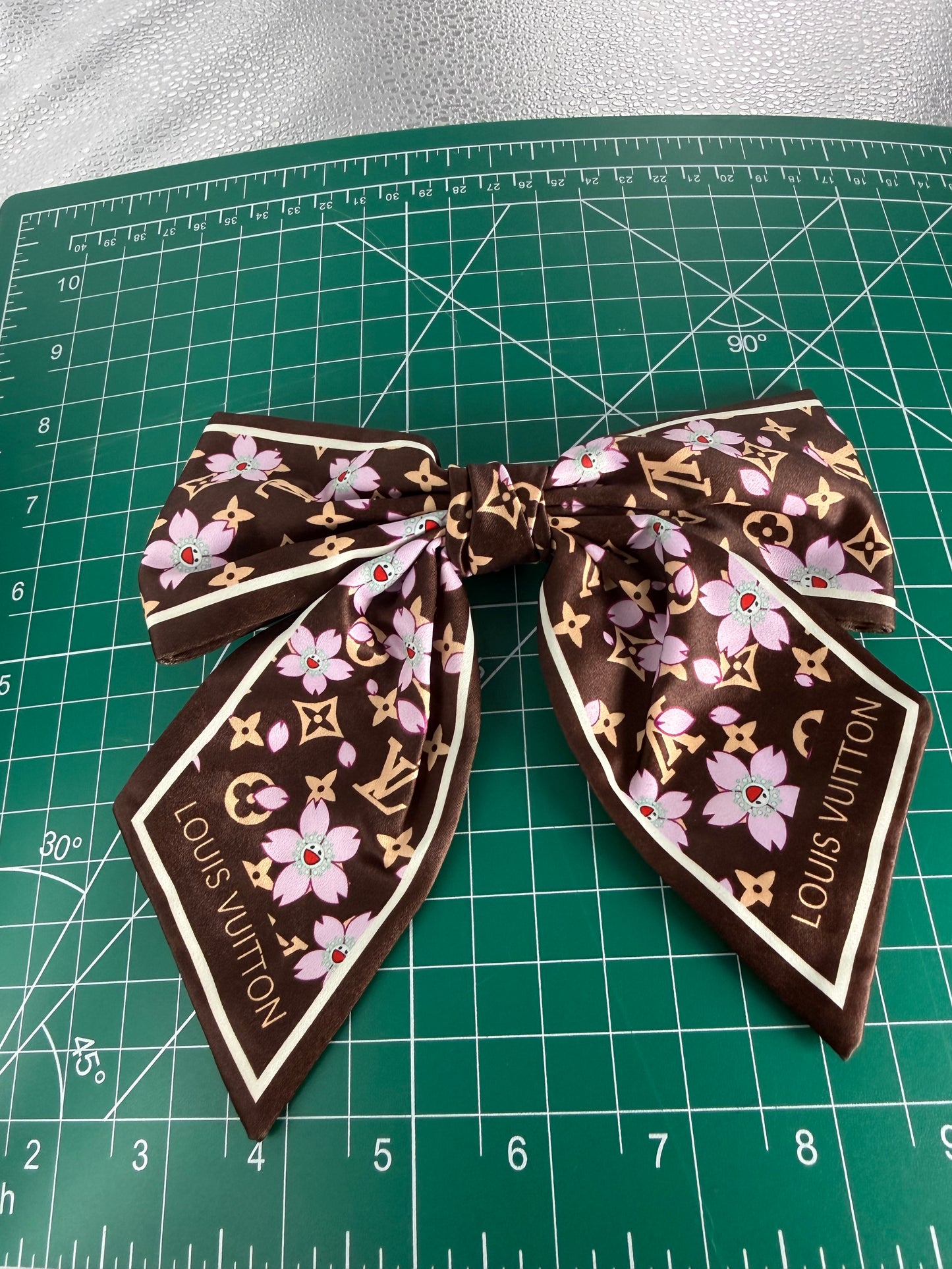 Luxury Brooch Bow
