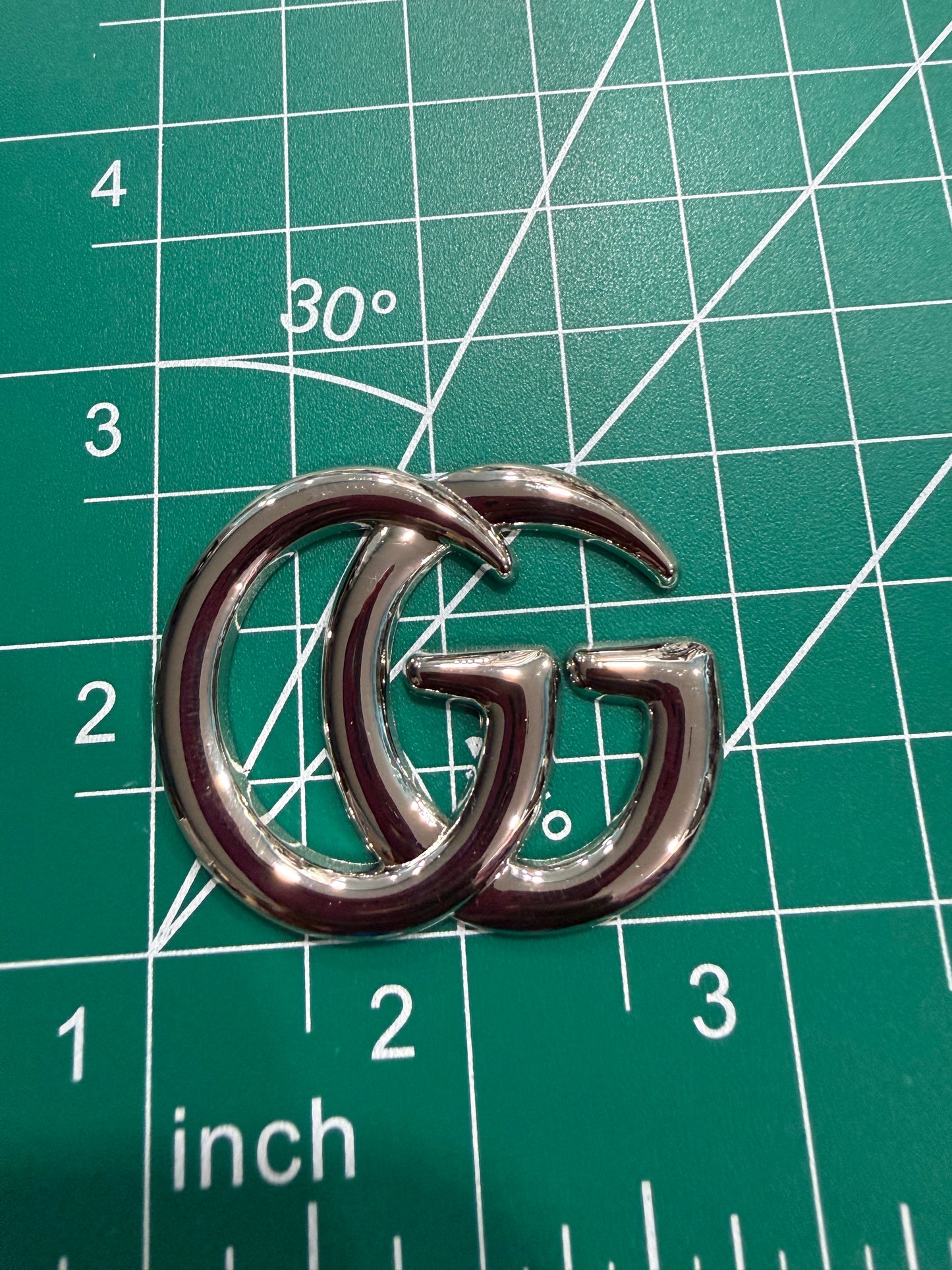 Luxury flat back charms Gu