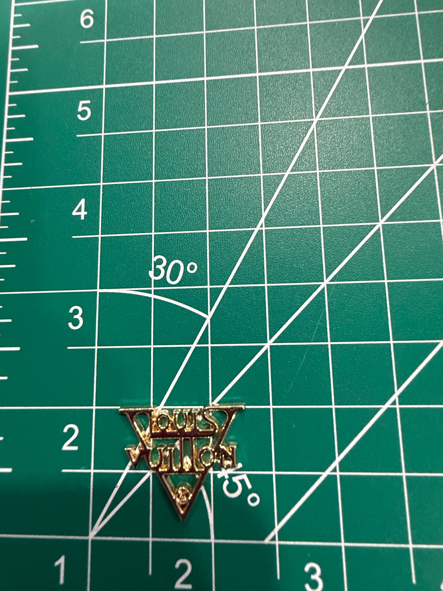 Luxury flat back charms L