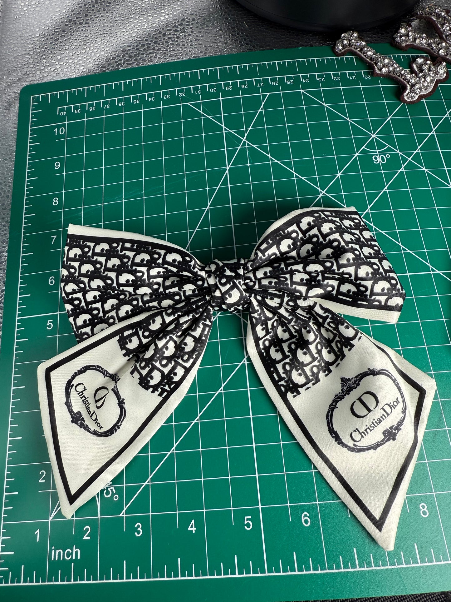 Luxury Brooch Bow