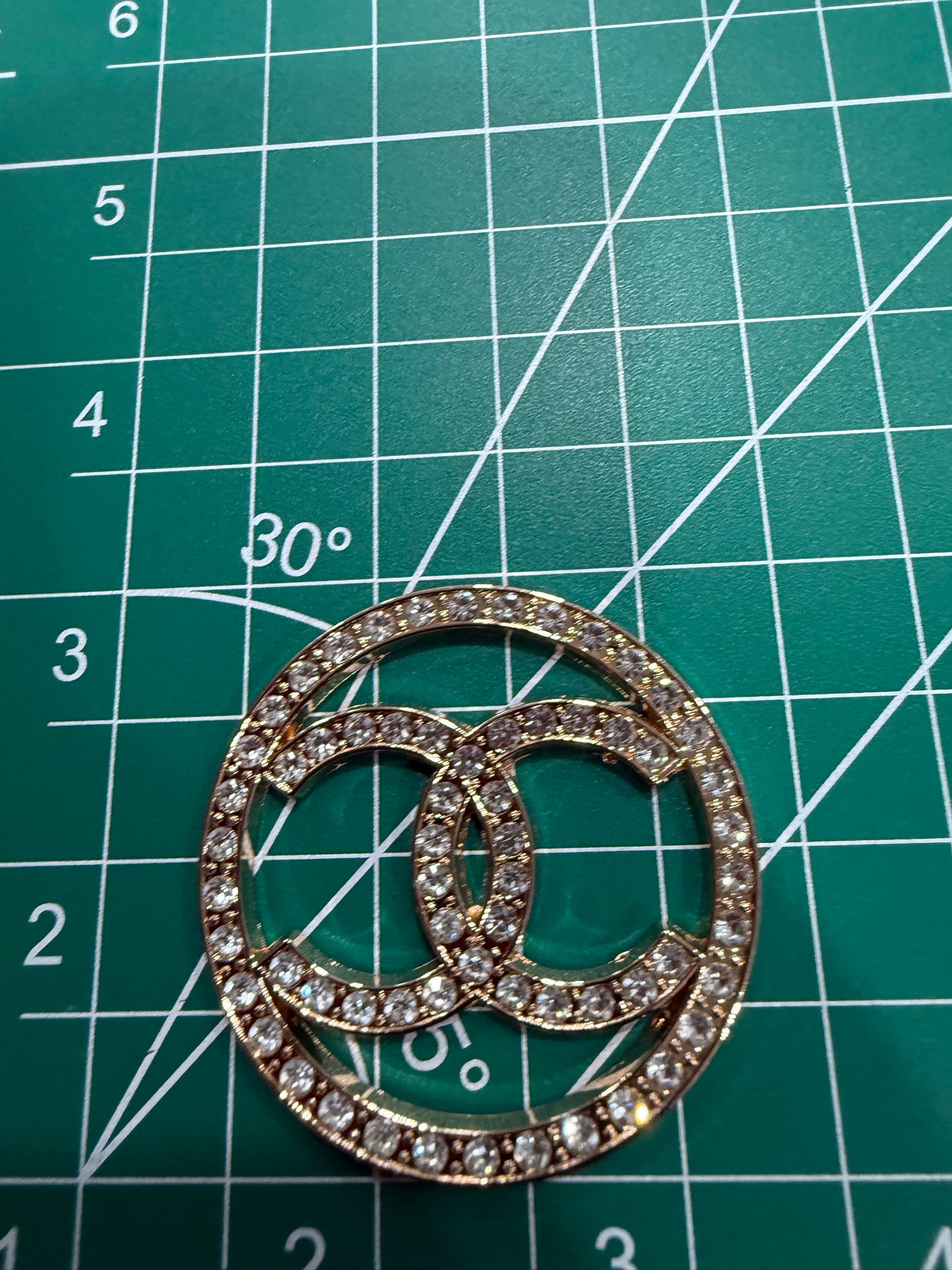 Luxury flat back charms L