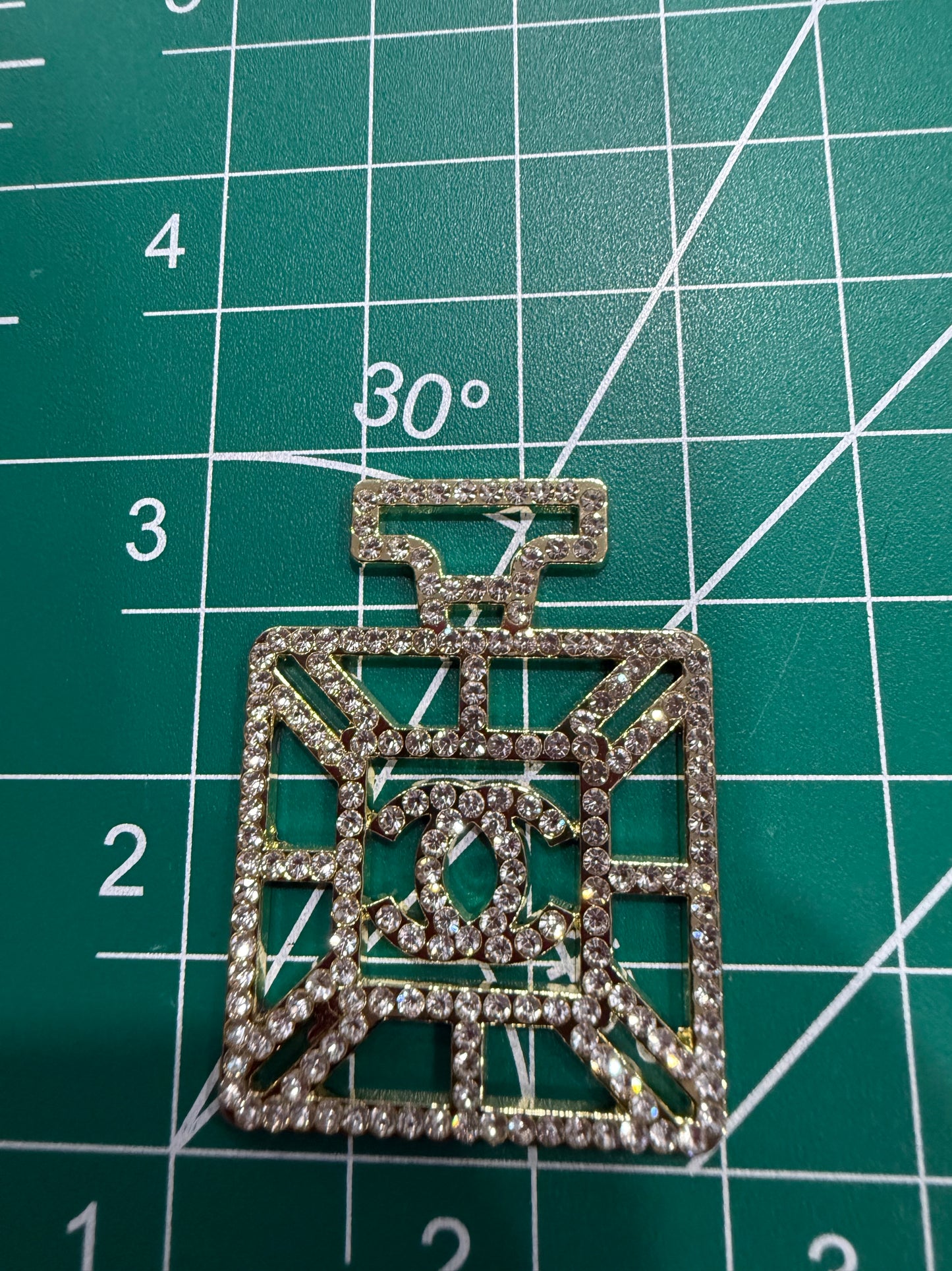 Luxury flat back charms c and Pra