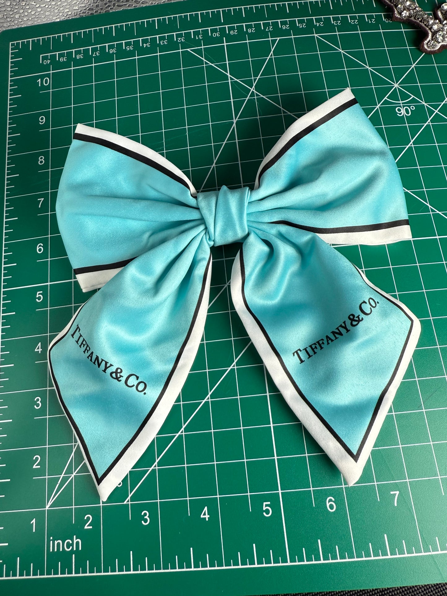 Luxury Brooch Bow