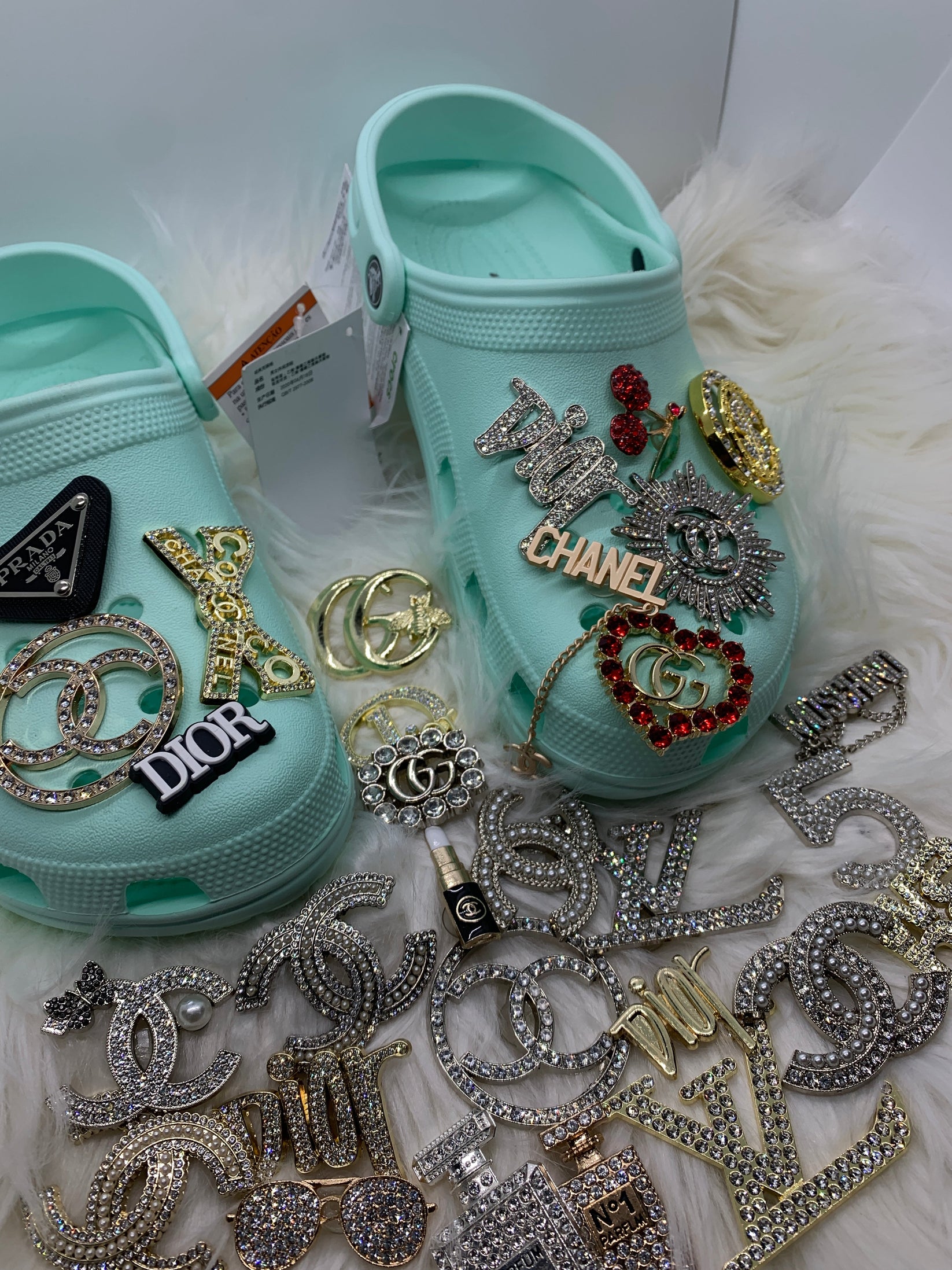 Luxury DESIGnmiN SHOE charms for Crocs Bulk/Wholesale Bling Smaller bu