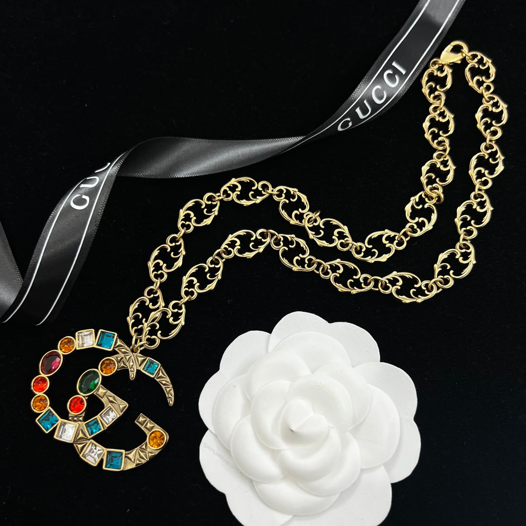 Luxury G necklace