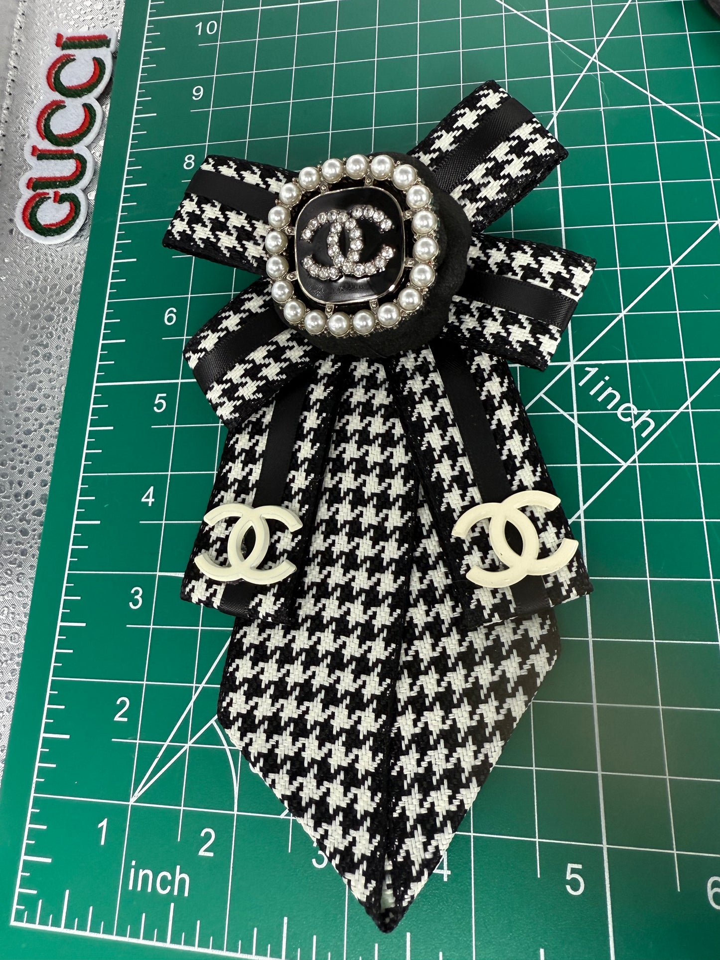 Luxury bows with pin in the back